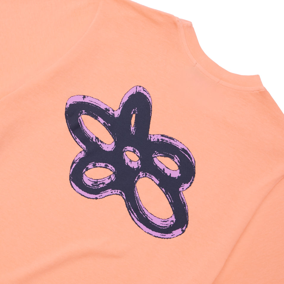 Peach-colored Crop T-shirt with abstract design from DBE CROP TEE PEACH collection
