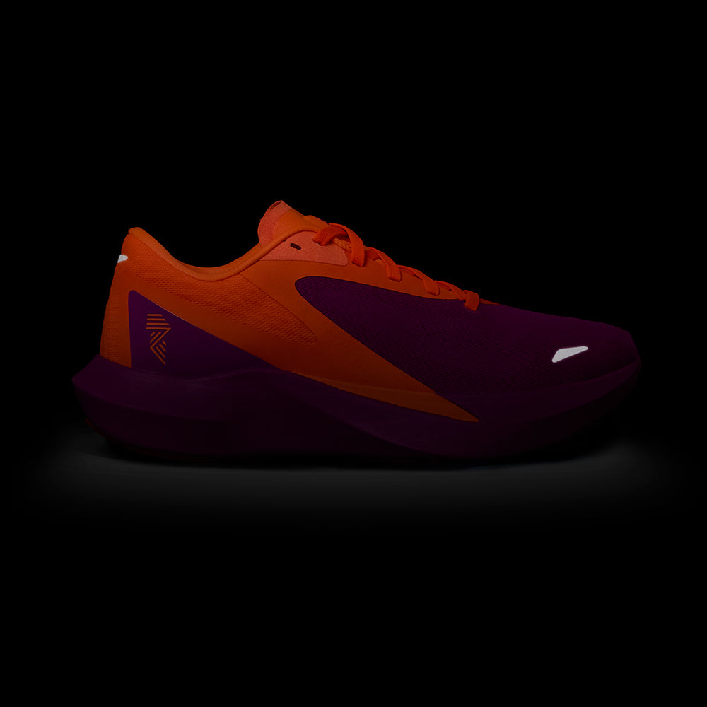 R.A.D® SYNTH FUCHSIA FLASH at R.A.D® - Performance Footwear . 0226-SYNPOS_07_RAD_RAD_FUCHSIA-FLASH_SYNTH_GLOW