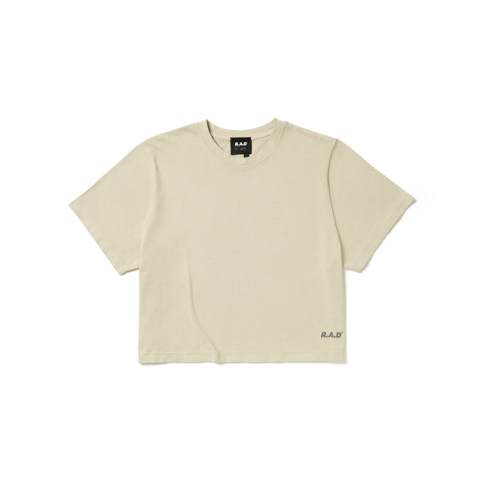 Beige short-sleeved t-shirt.