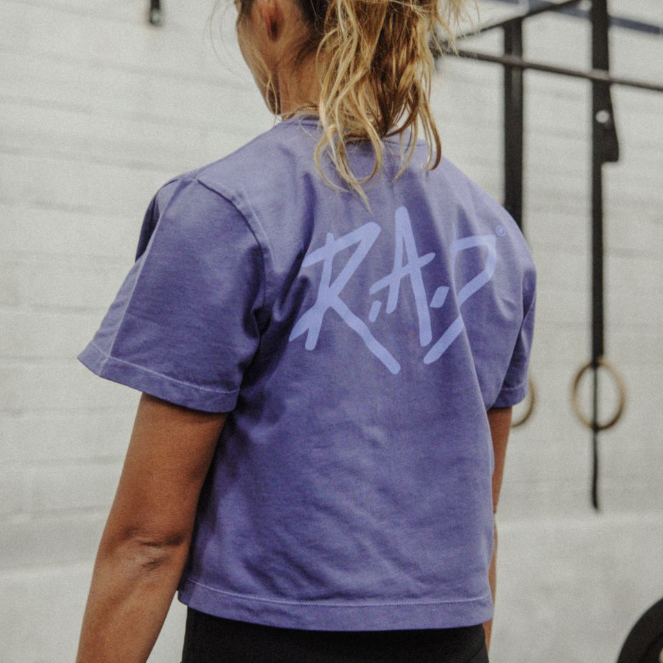 Purple SKETCH CROP HERON T-shirt with stylized lettering for stylish casual wear