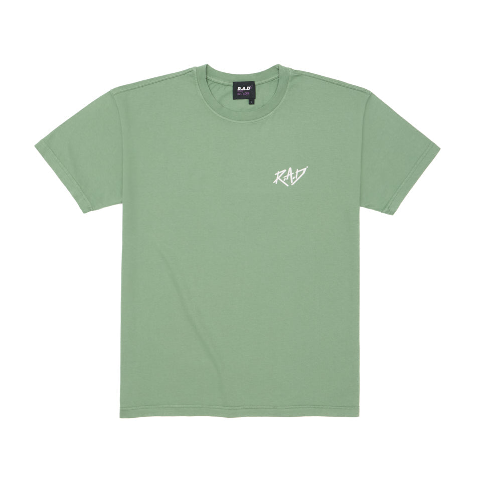 Green short-sleeved t-shirt.